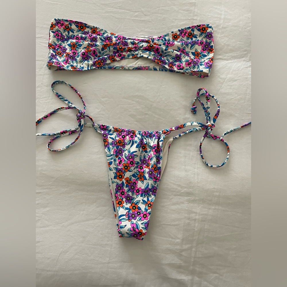 Frankie’s bikini set